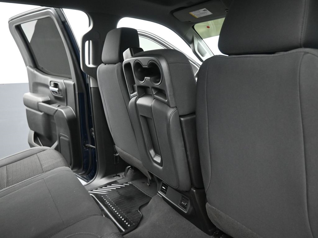 2020 Chevrolet Silverado 1500 Custom photo 11