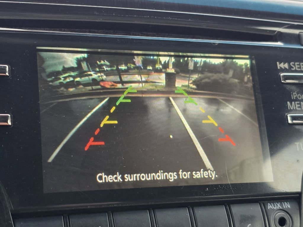 2013 Nissan Titan SV photo 3