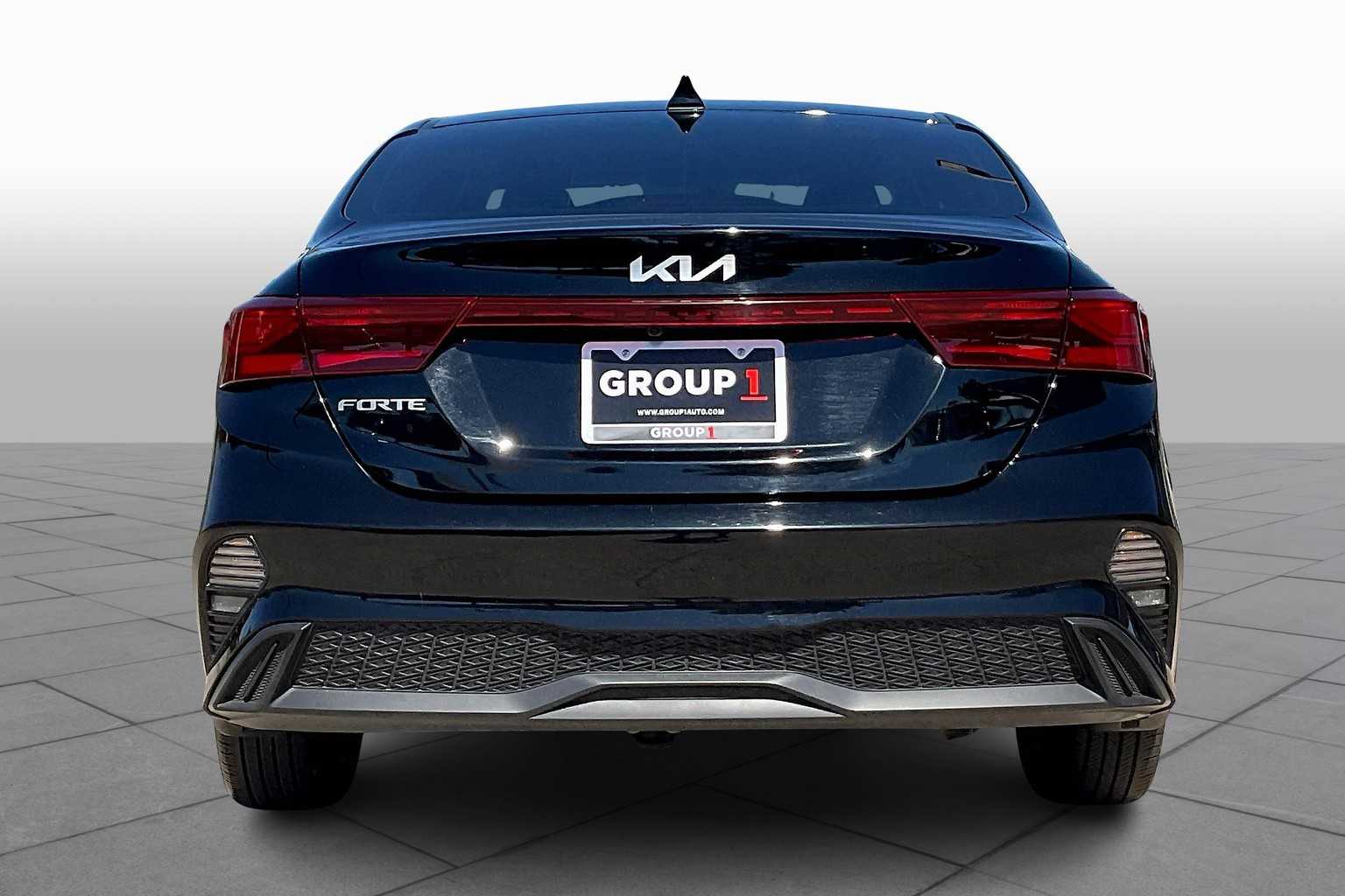 2024 Kia Forte LXS photo 4