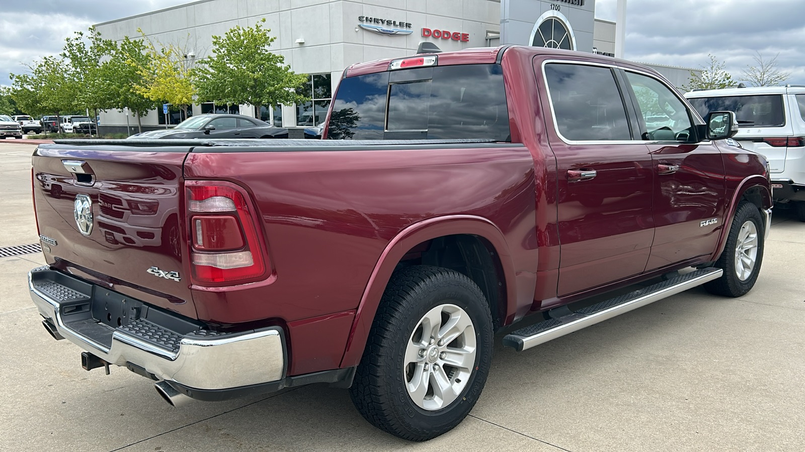 2022 Ram 1500 Laramie photo 3