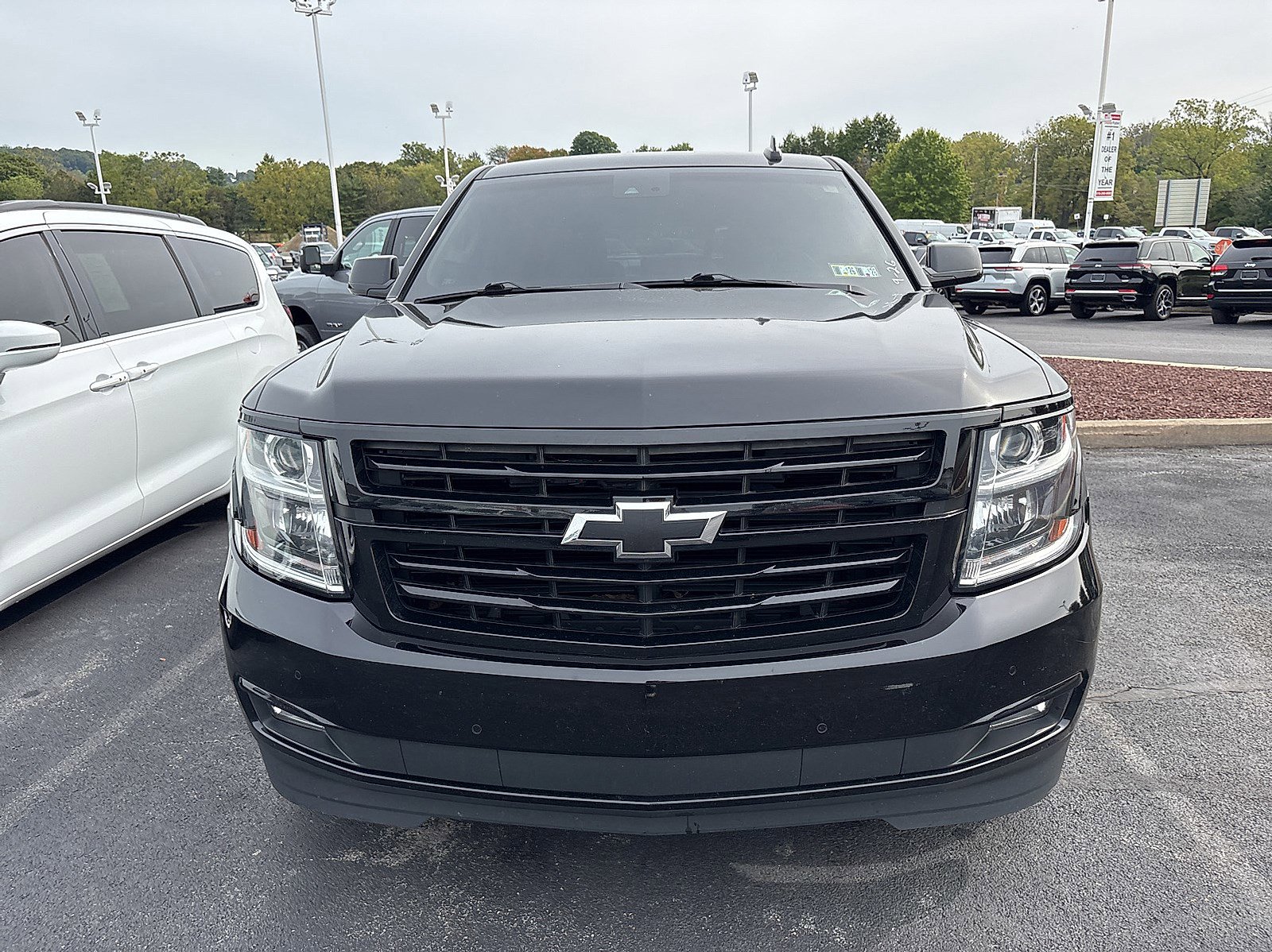 2019 Chevrolet Tahoe LT photo 2