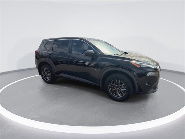 2022 Nissan Rogue S photo 2