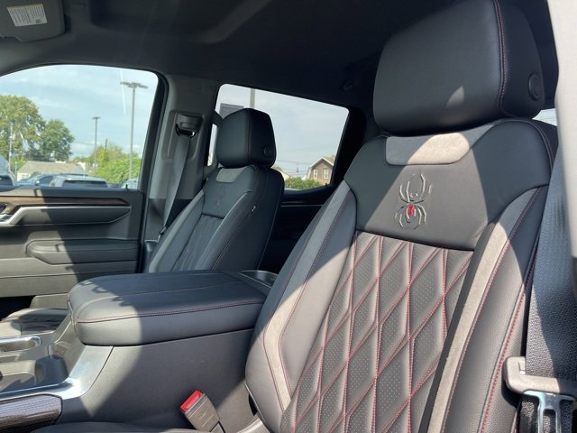 2025 Chevrolet Silverado 1500 RST photo 18