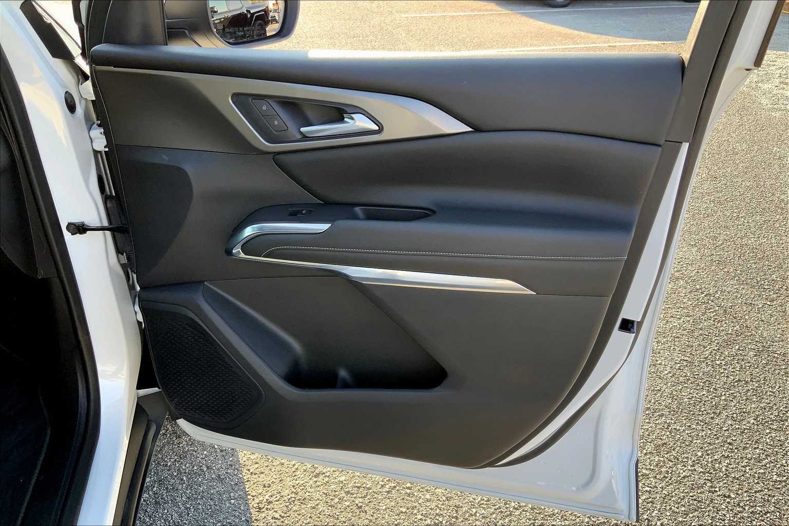2024 Chevrolet Traverse LS photo 20