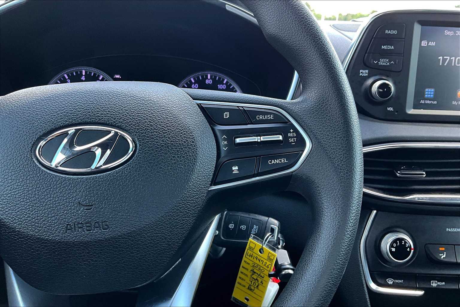 2020 Hyundai Santa Fe SE photo 23