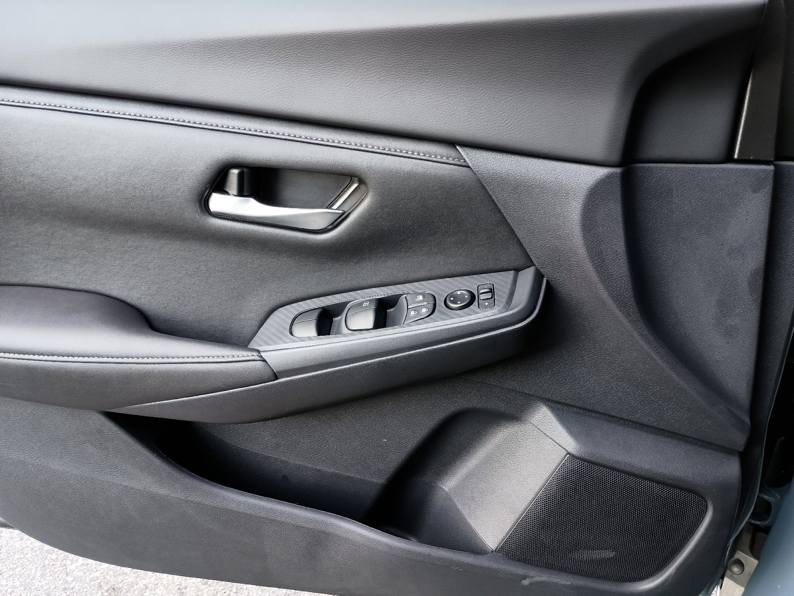2025 Nissan Sentra SV photo 21