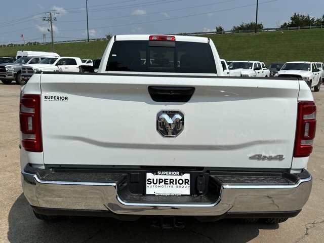 2024 Ram 3500 photo 4