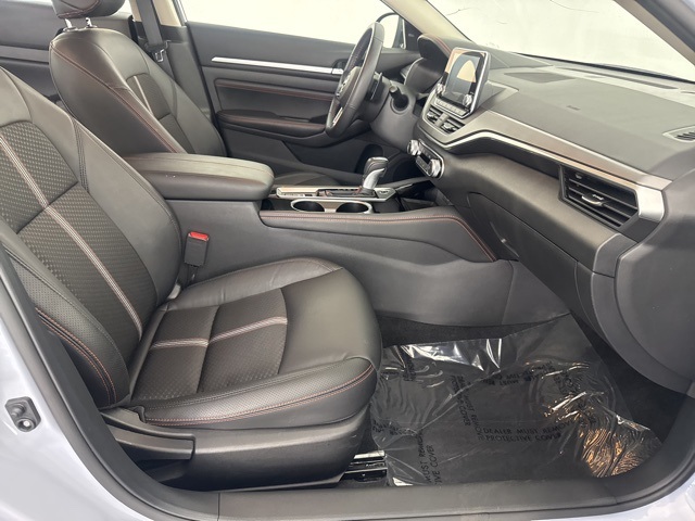 2023 Nissan Altima 2.5 SR photo 23