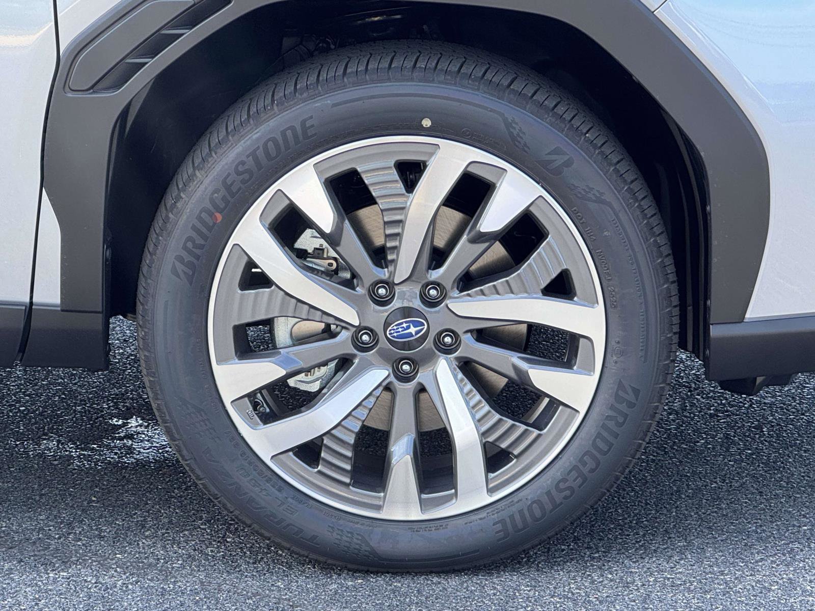 2025 Subaru Forester Touring photo 7