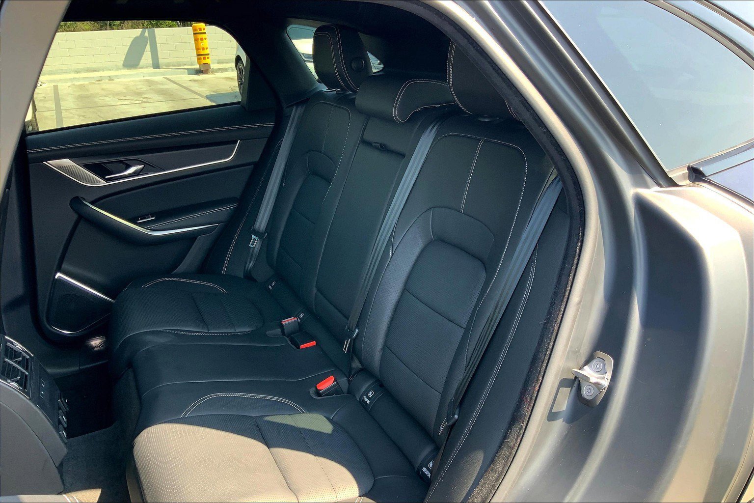 2025 Jaguar F-PACE P250 R-Dynamic S photo 22