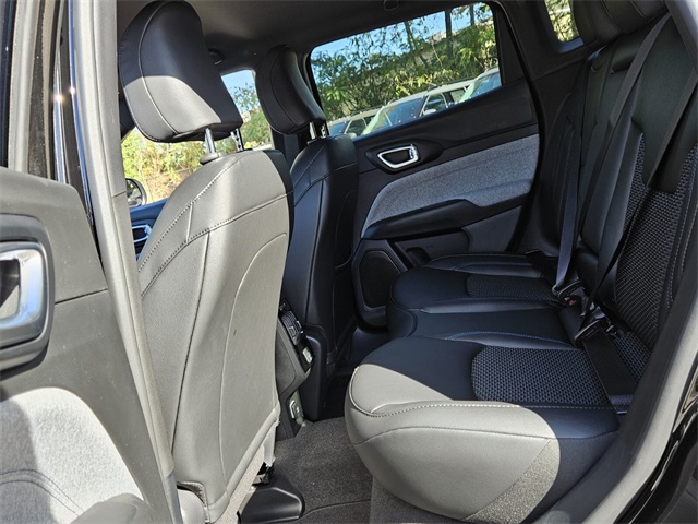 2026 Jeep Compass Latitude photo 4