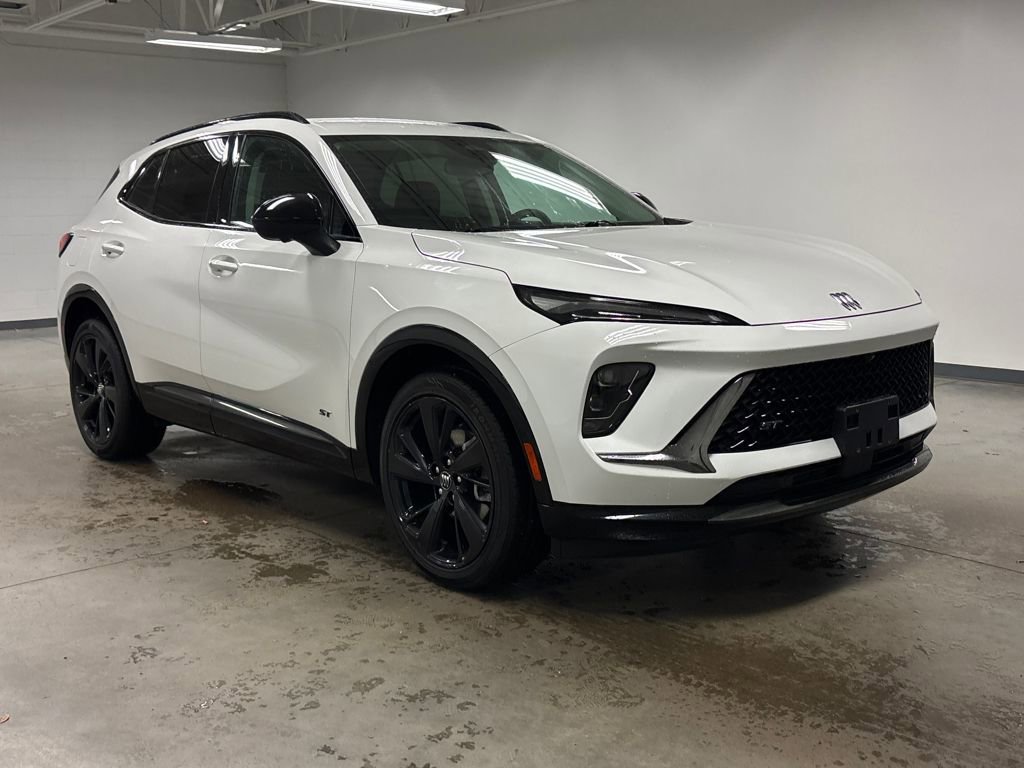 2024 Buick Envision Sport Touring's photo