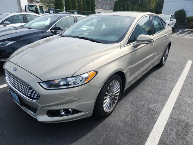 2015 Ford Fusion Titanium photo 2