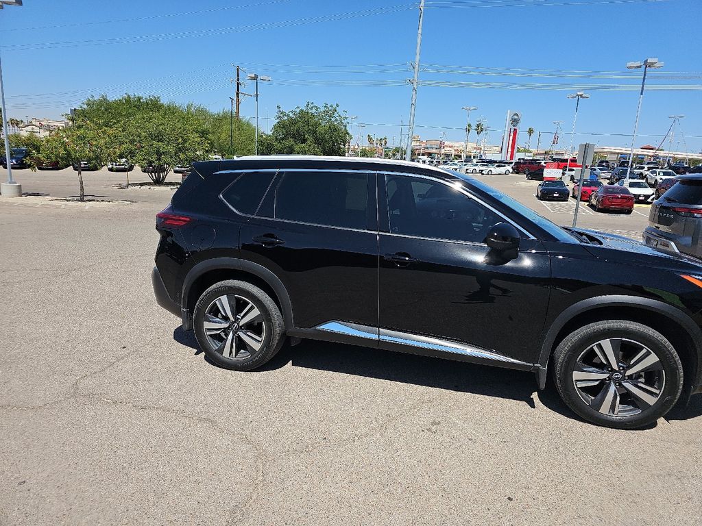 2023 Nissan Rogue SL photo 11