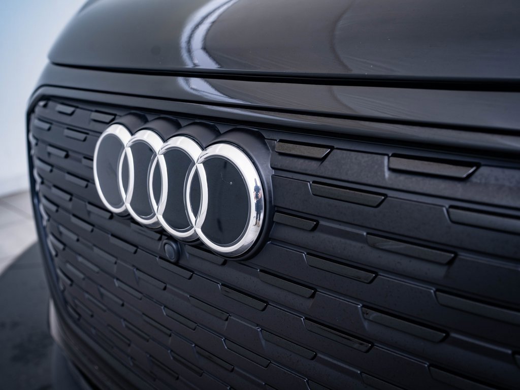 2024 Audi Q4 E-tron Premium Plus photo 3