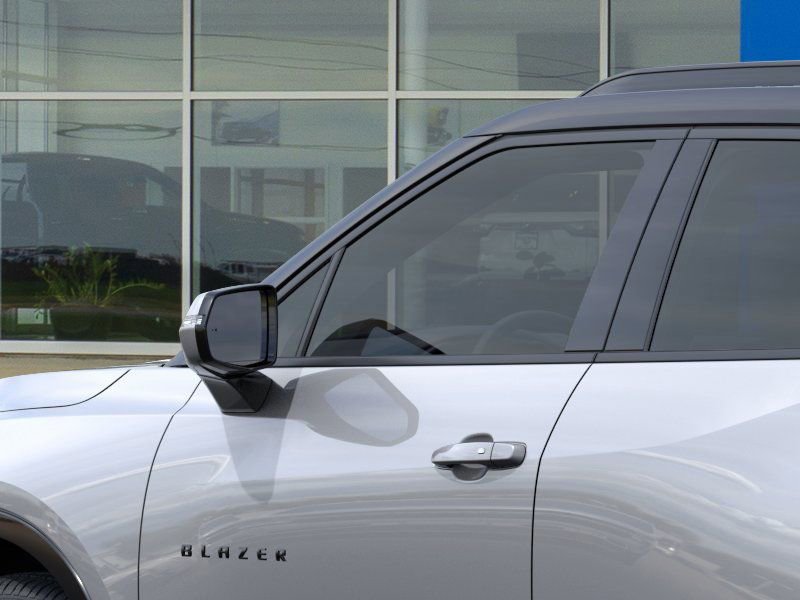 2025 Chevrolet Blazer RS photo 13