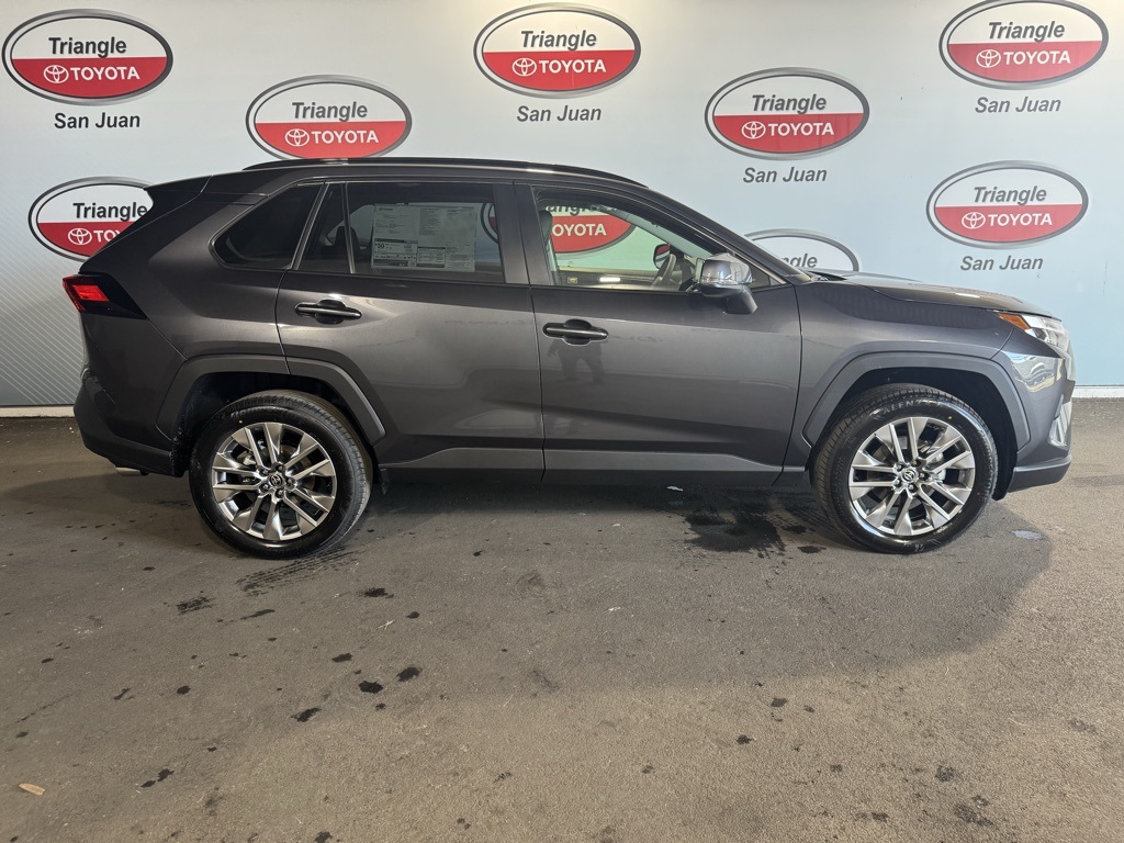 2025 Toyota RAV4 XLE Premium photo 6
