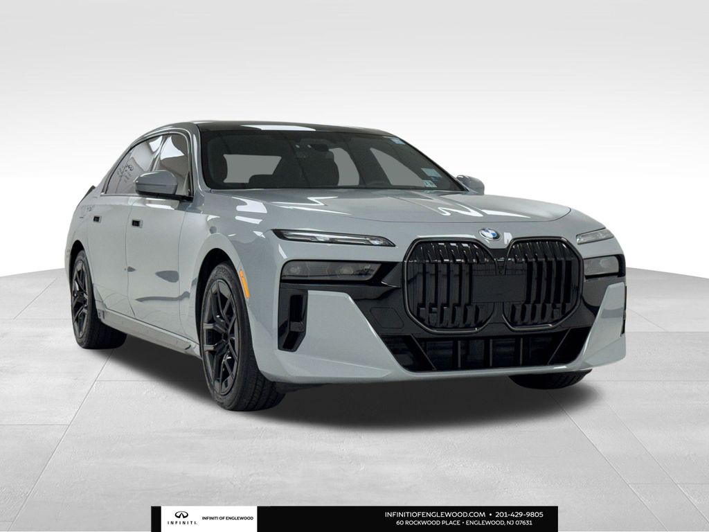 2024 BMW 7 Series 760i's photo