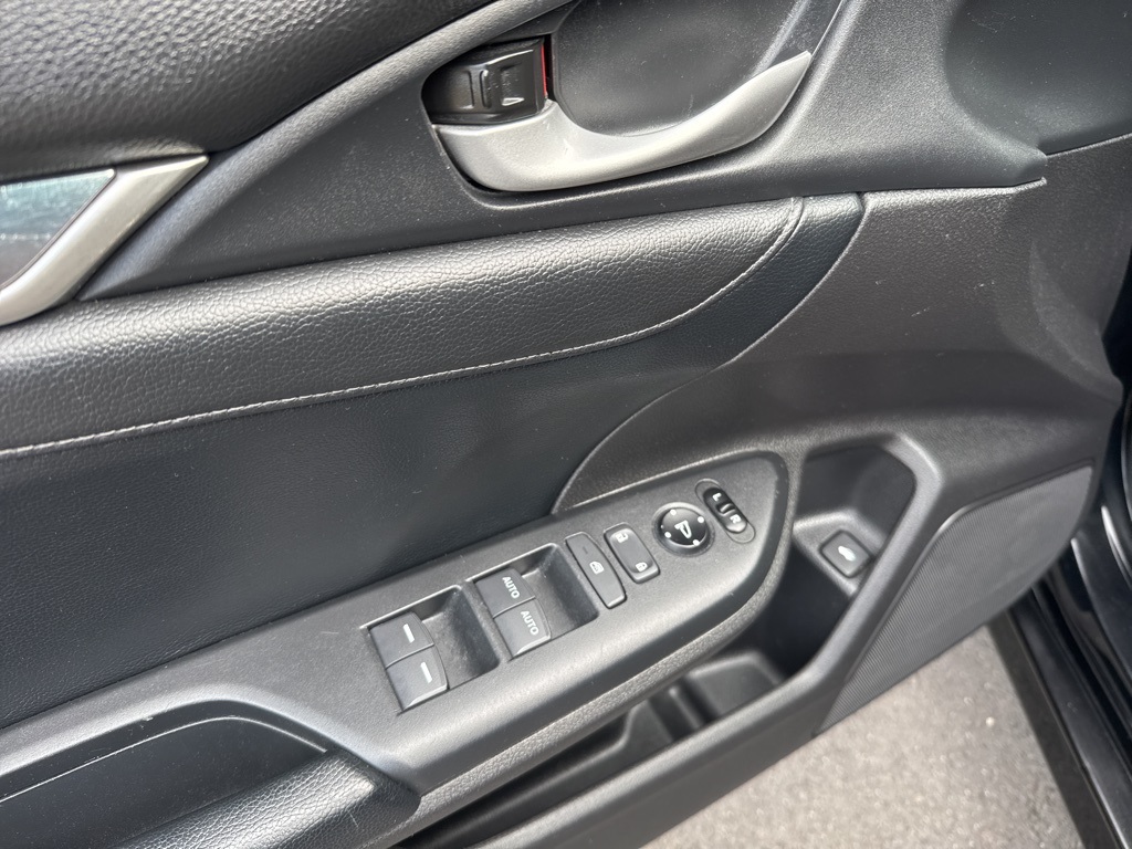 2017 Honda Civic Touring photo 10