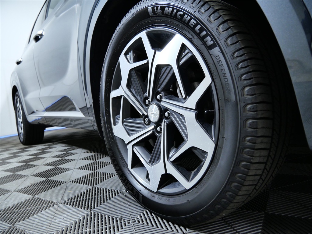 Used 2022 Hyundai Palisade Calligraphy with VIN KM8R7DHE7NU443722 for sale in Apple Valley, Minnesota