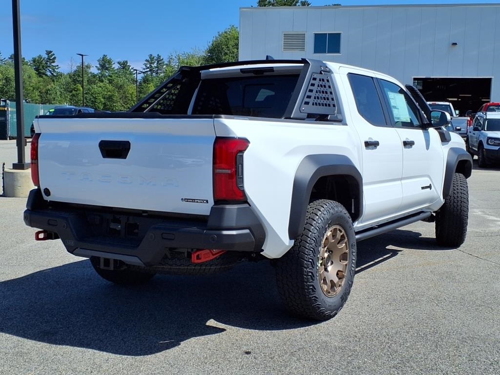 2025 Toyota Tacoma Trailhunter photo 2