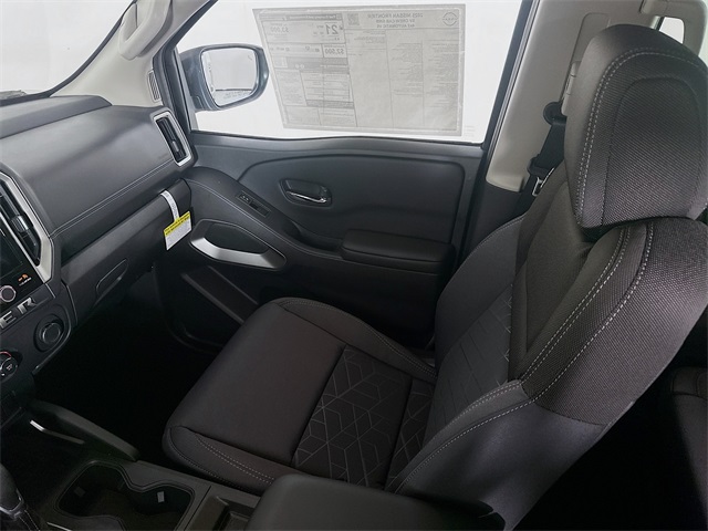 2025 Nissan Frontier SV photo 17