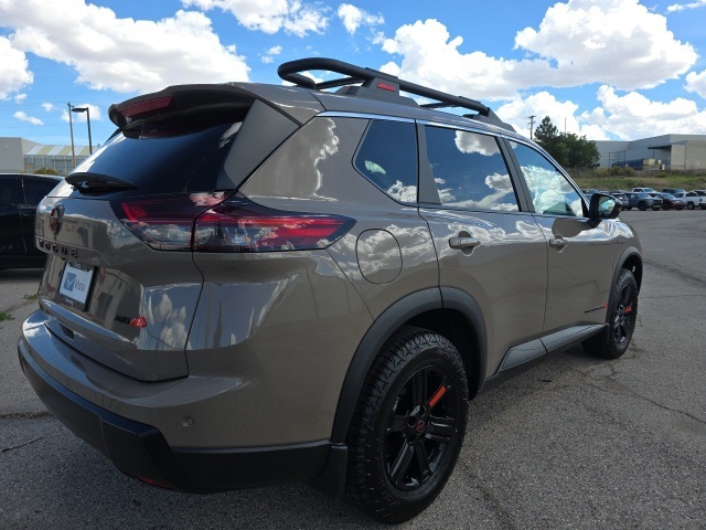 2026 Nissan Rogue AWD photo 3