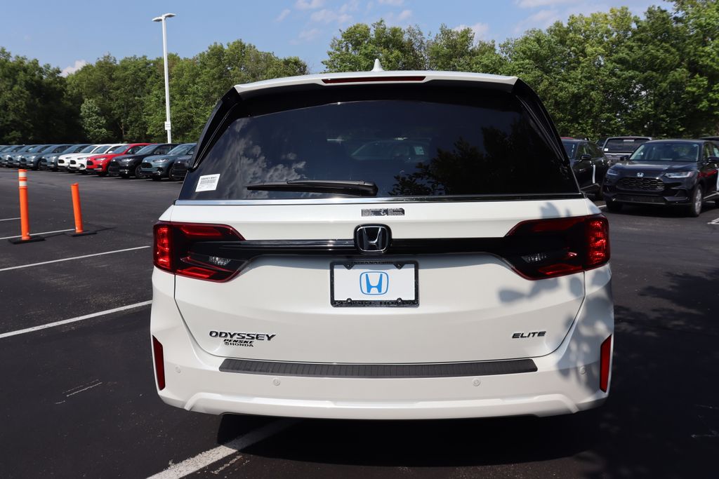 2026 Honda Odyssey Elite photo 4