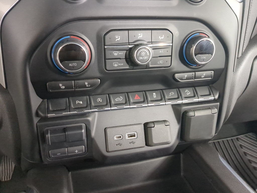 2021 Chevrolet Silverado 1500 RST photo 16