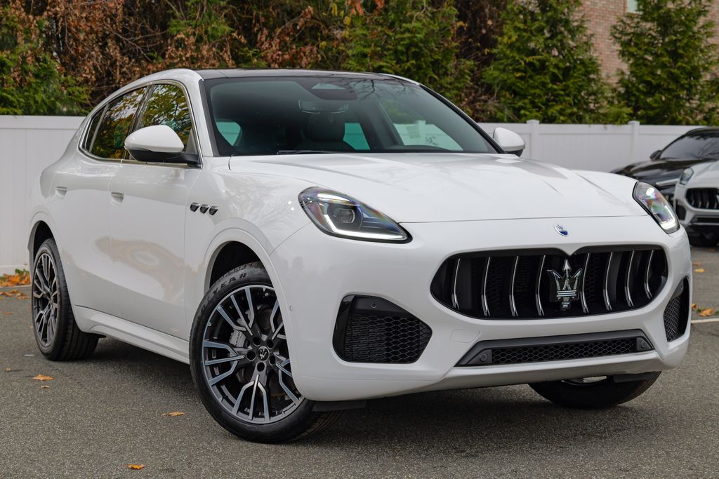 2025 Maserati Grecale Base's photo