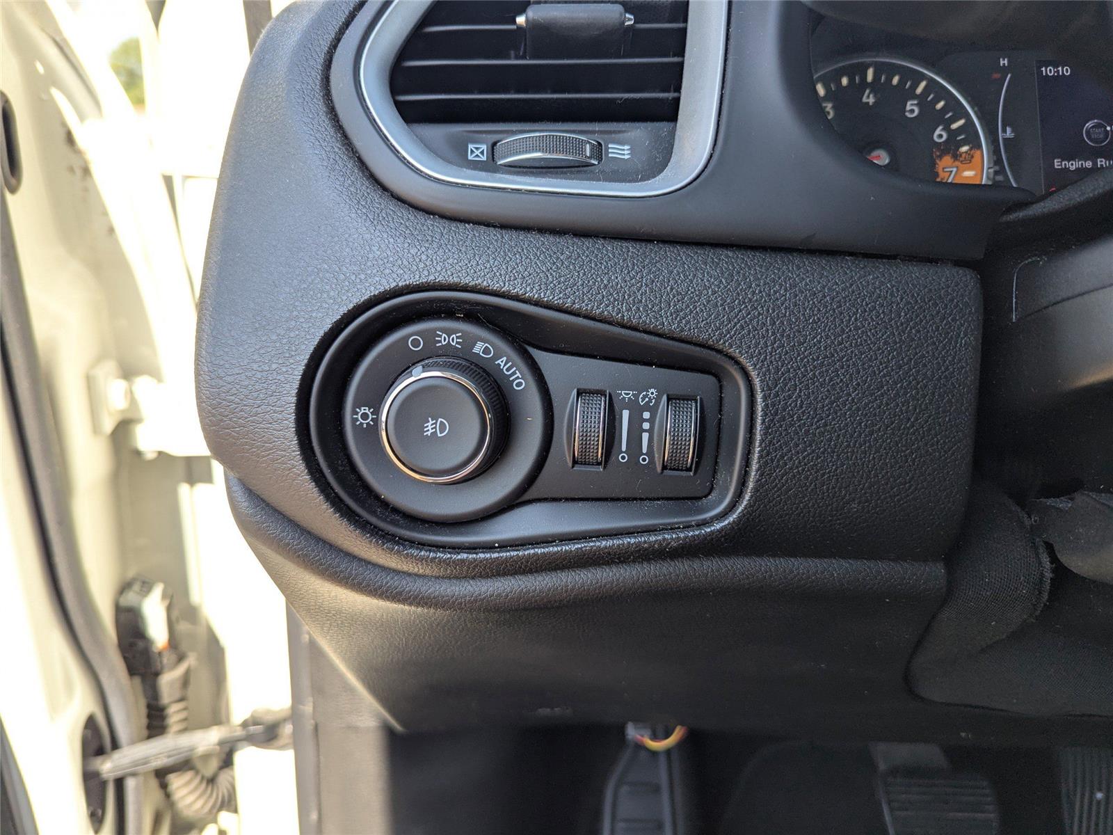 2018 Jeep Renegade Latitude North Edition photo 30