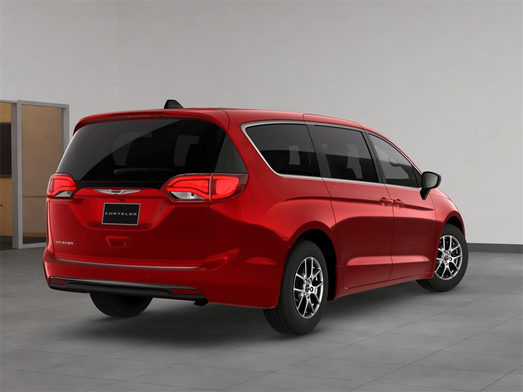 2026 Chrysler Voyager LX photo 4