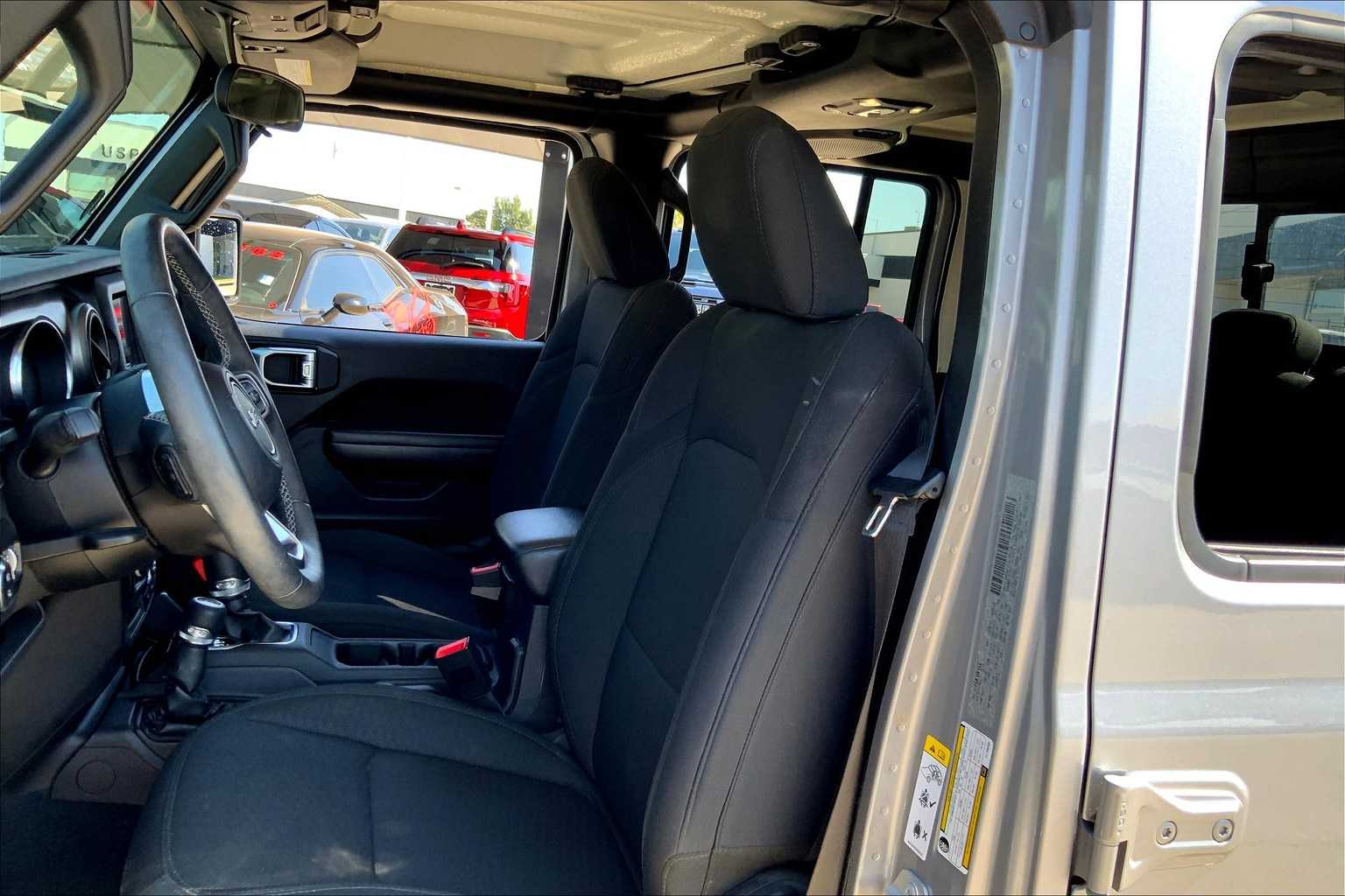 2020 Jeep Gladiator Sport S photo 7