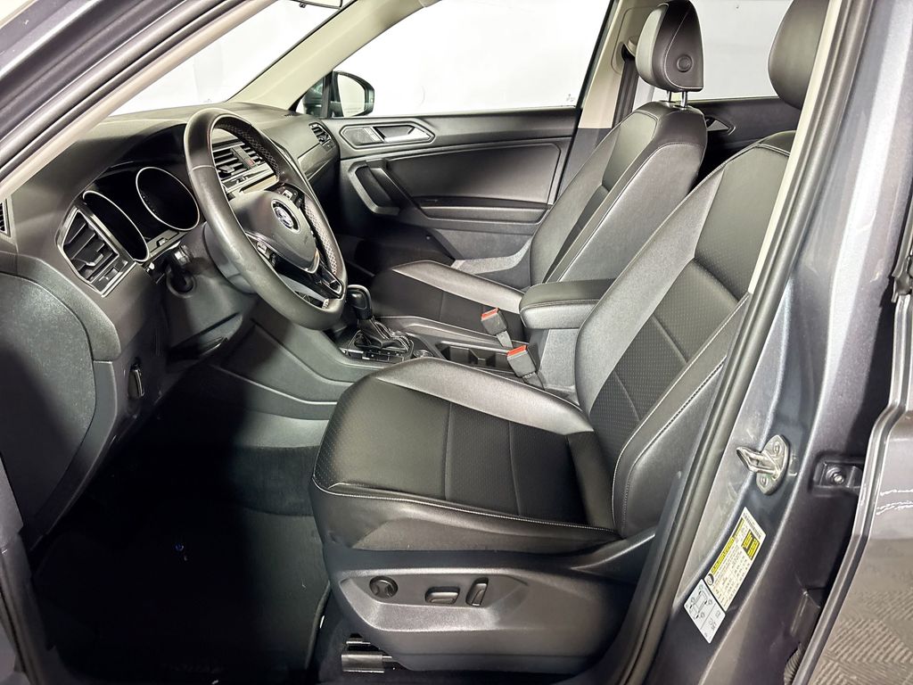 2021 Volkswagen Tiguan SE photo 11