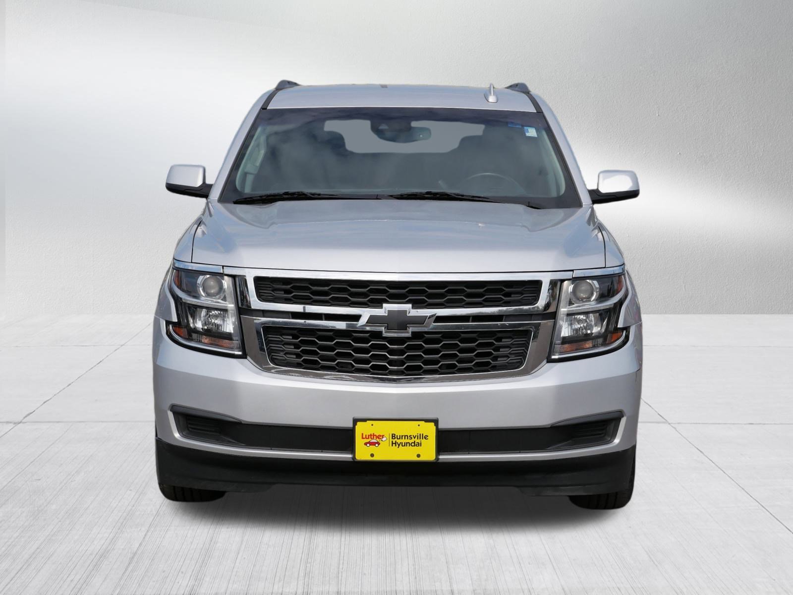 Used 2020 Chevrolet Suburban LT with VIN 1GNSKHKC2LR142124 for sale in Burnsville, Minnesota