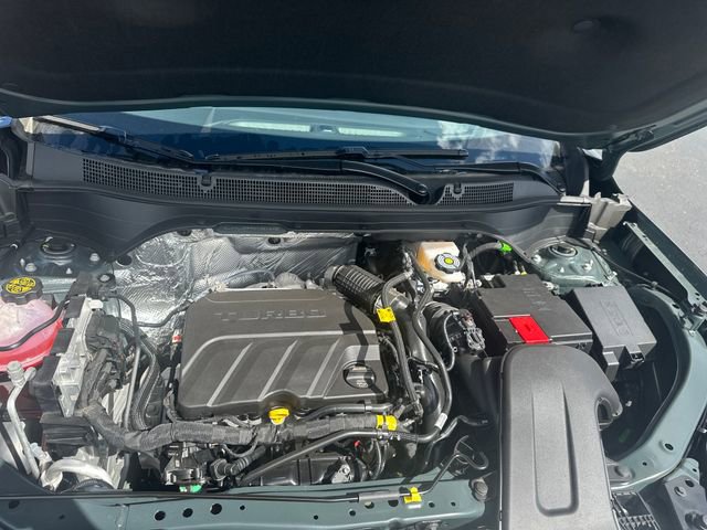 2025 Chevrolet Trax LT photo 16