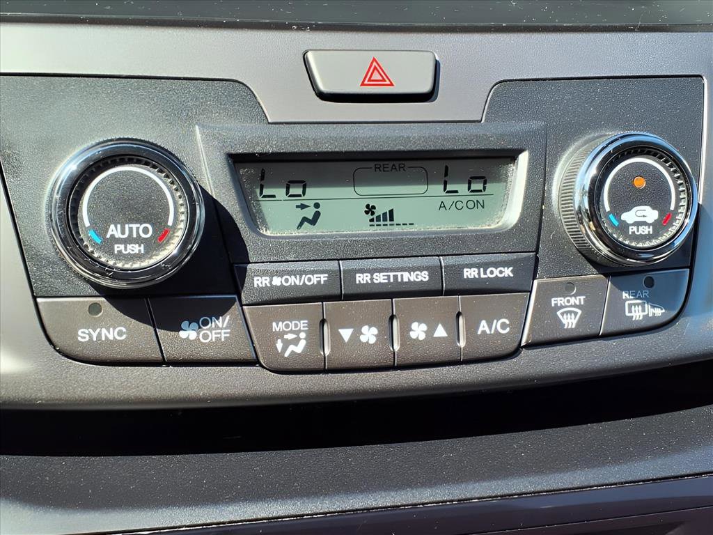 2016 Honda Odyssey SE photo 21