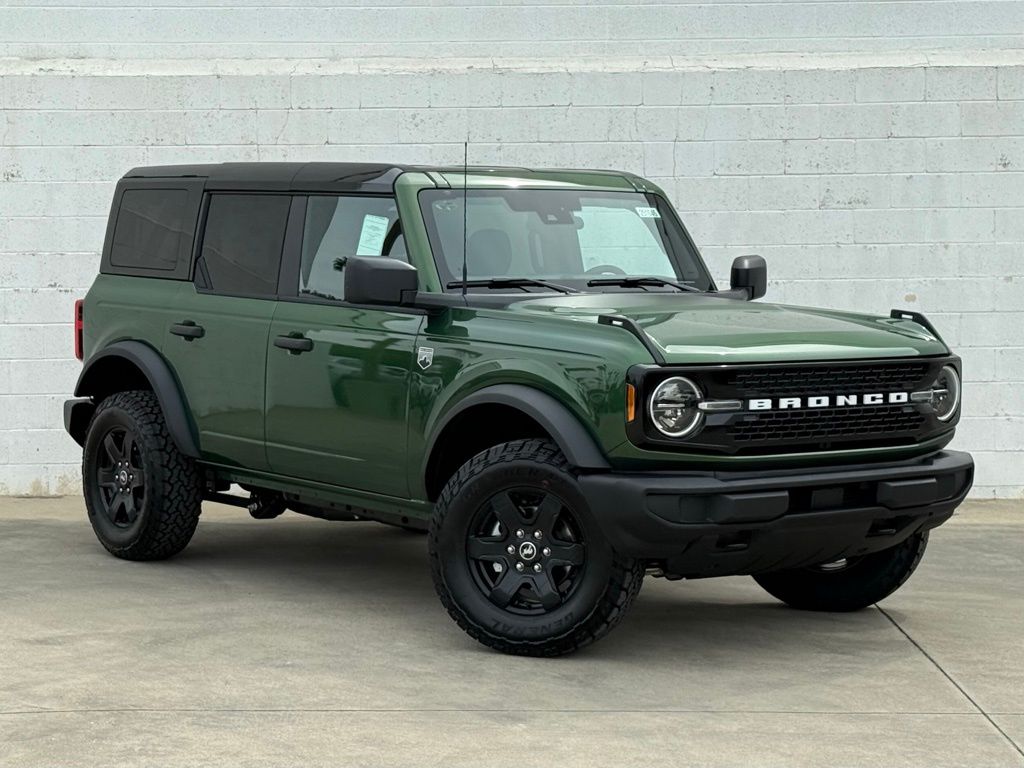 2025 Ford Bronco 4-Door Big Bend's photo