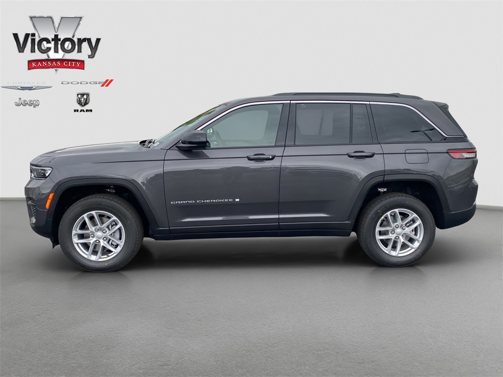 2025 Jeep Grand Cherokee Laredo photo 4