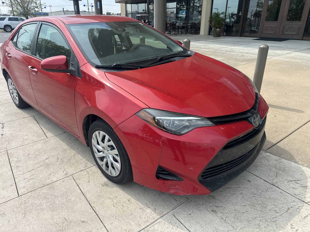 2018 Toyota Corolla L photo 2