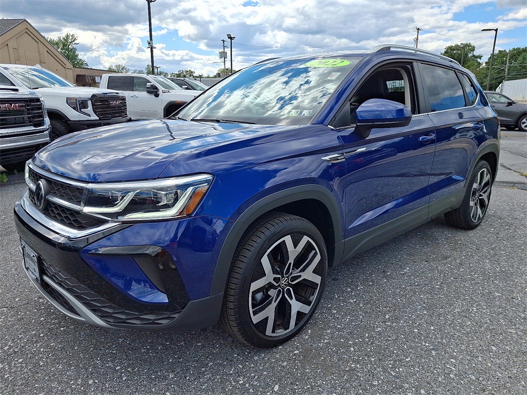 2022 Volkswagen Taos SEL photo 3
