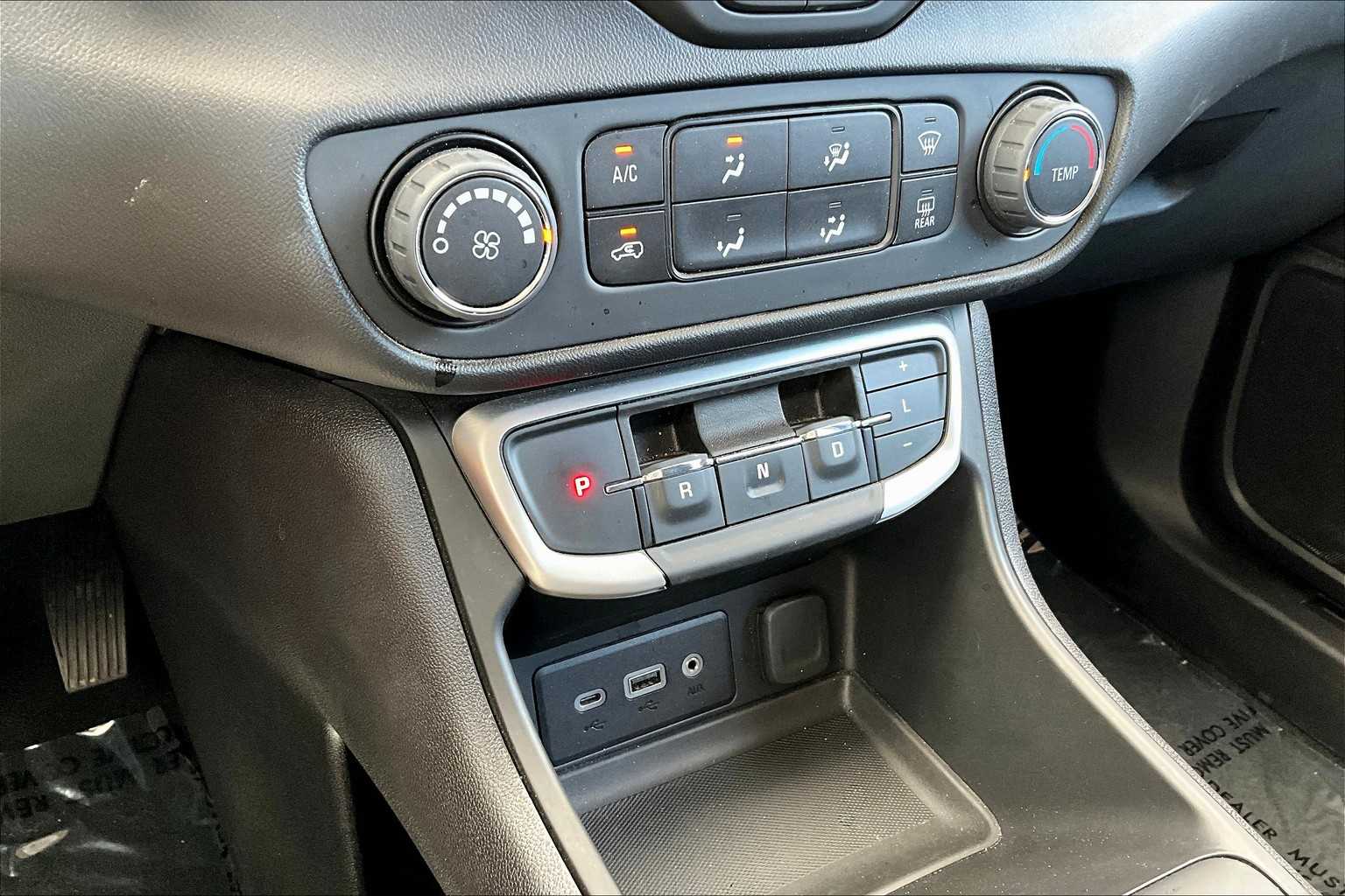 2024 Gmc Terrain SLE photo 29