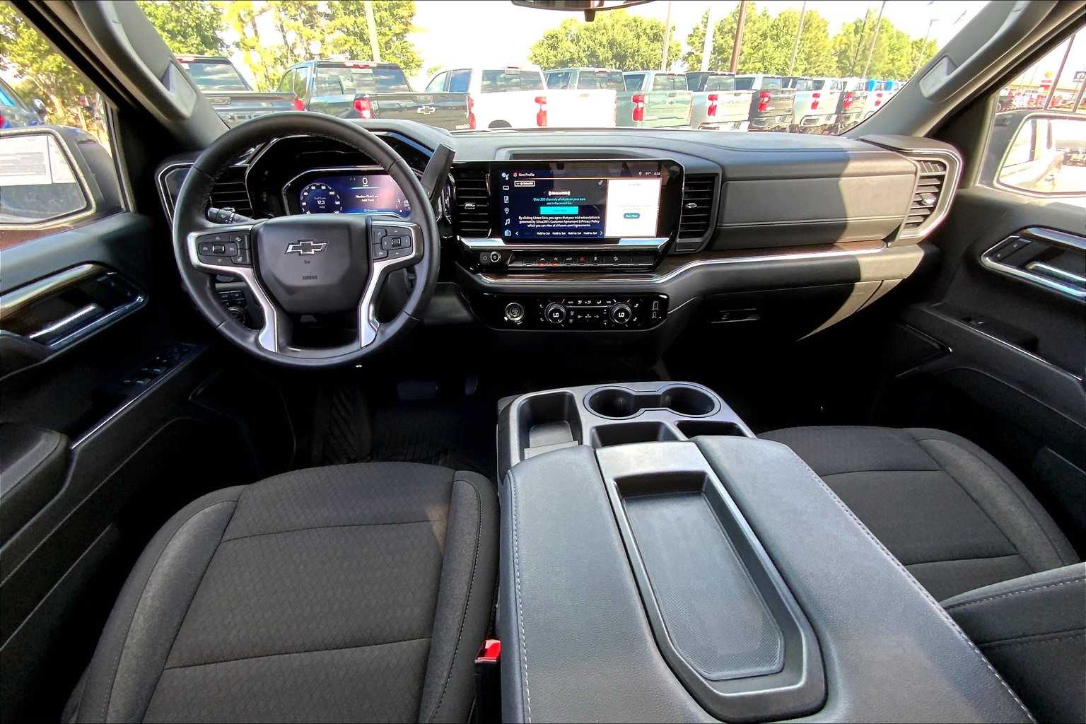 2024 Chevrolet Silverado RST photo 13