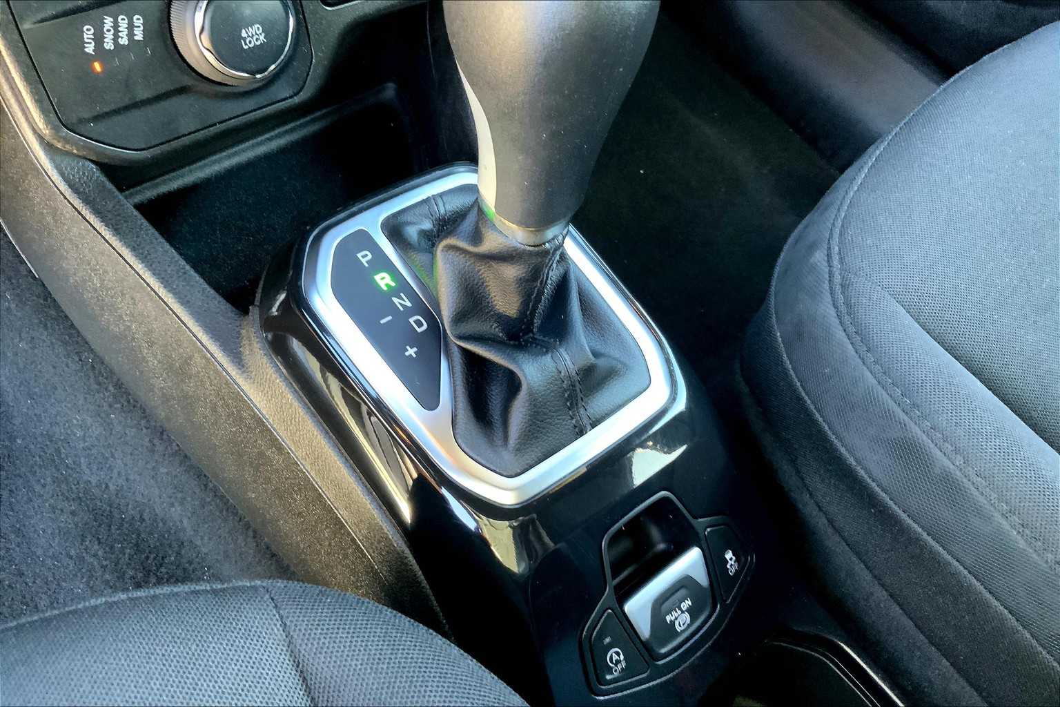 2022 Jeep Renegade Altitude photo 31