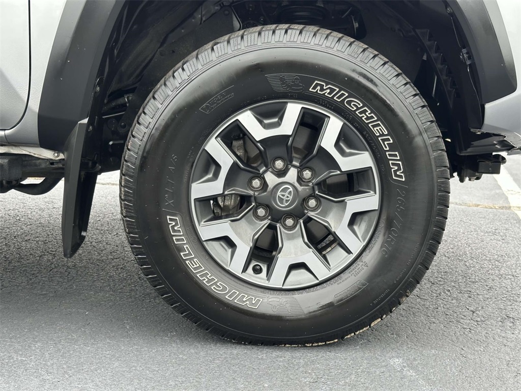 2021 Toyota Tacoma TRD Off-Road photo 8