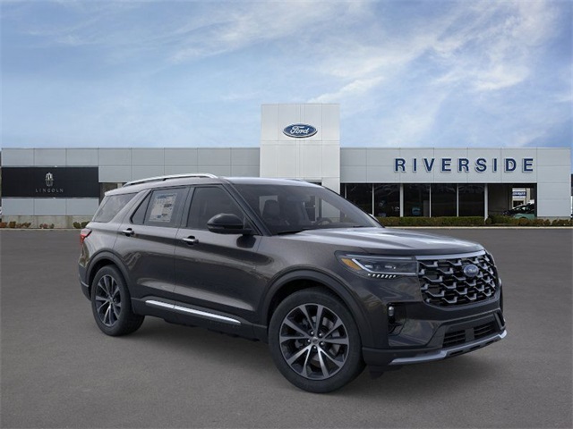 2025 Ford Explorer Platinum photo 4