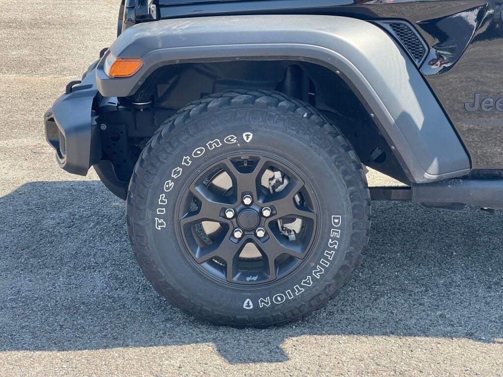 2022 Jeep Wrangler Unlimited Willys photo 22