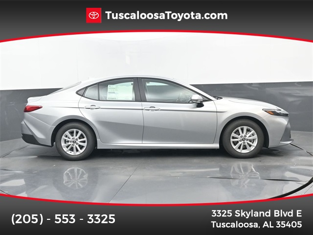 2026 Toyota Camry LE's photo