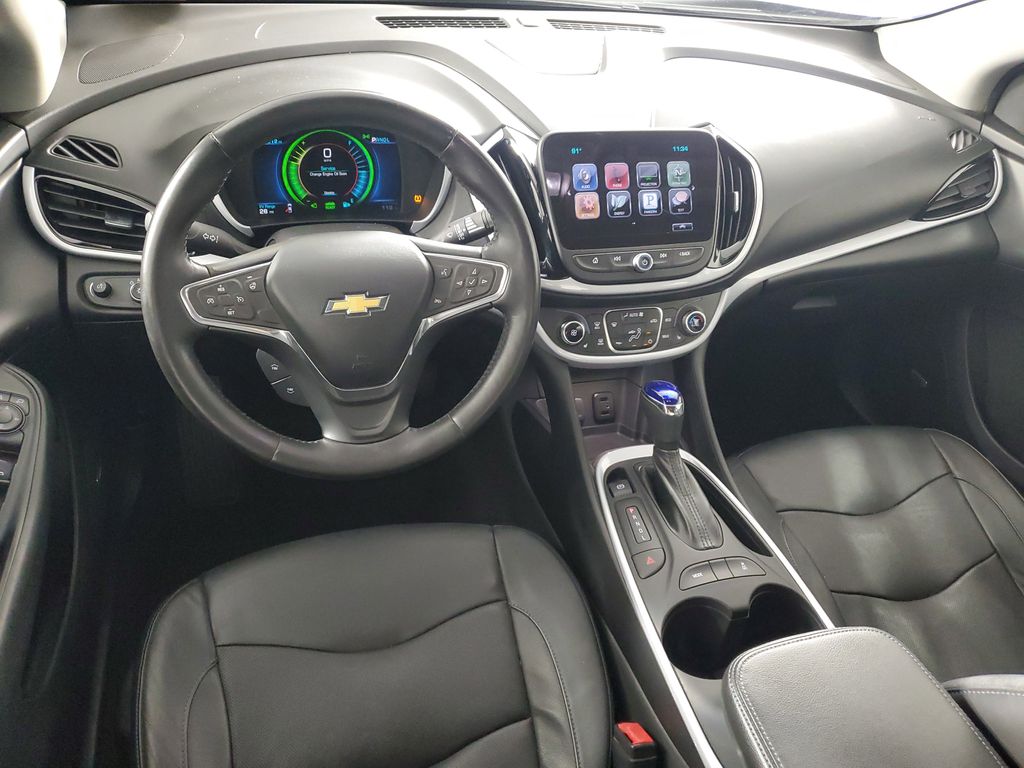 2016 Chevrolet Volt LT photo 15