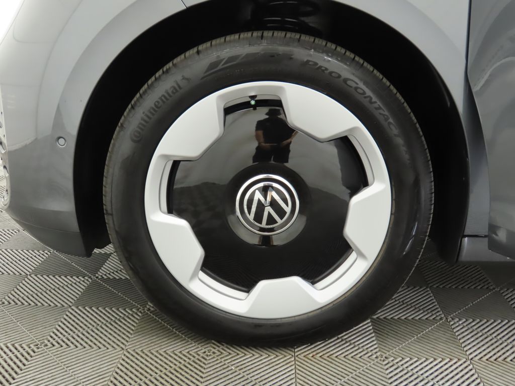 2025 Volkswagen ID. Buzz Pro Plus photo 26